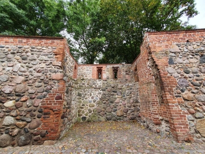 Stadtmauer Neubrandenburg 4120_06