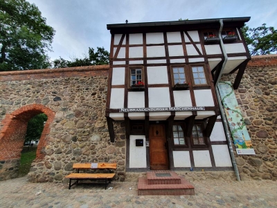 Stadtmauer Neubrandenburg 4120_20
