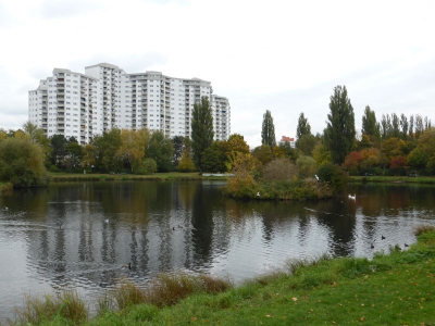 Segeluchbecken Märkisches Viertel Berlin10.13_02