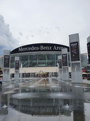 Mercedes Benz Arena 3920_10