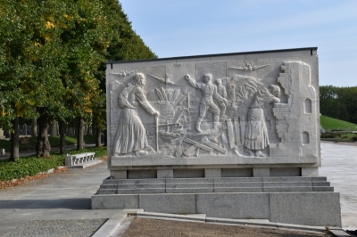 Sowjetisches Ehrenmal 3920_05