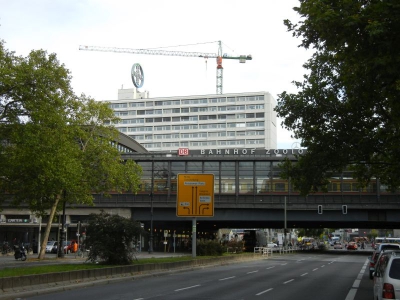 Bahnhof Zoo am Kurfürstendamm Berlin_02